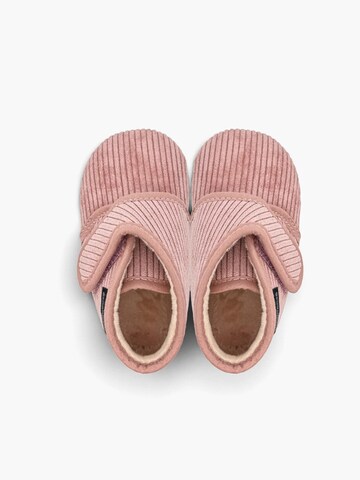 Pisamonas - Pantufa em rosa