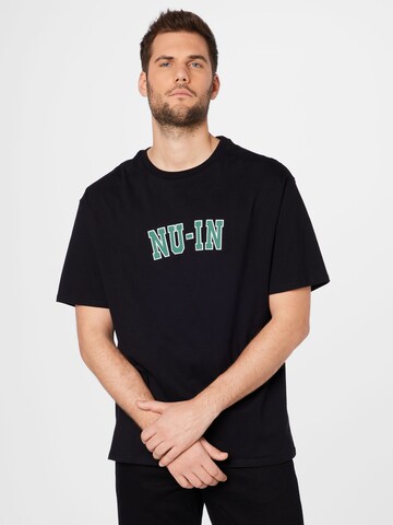 Tricou de la NU-IN pe negru: față