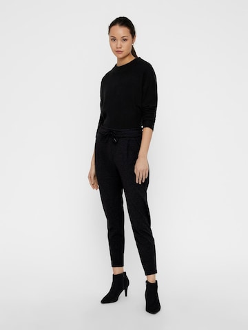 Coupe slim Pantalon 'Eva' Vero Moda Petite en noir : devant