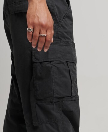 Superdry Loosefit Cargobroek in Zwart