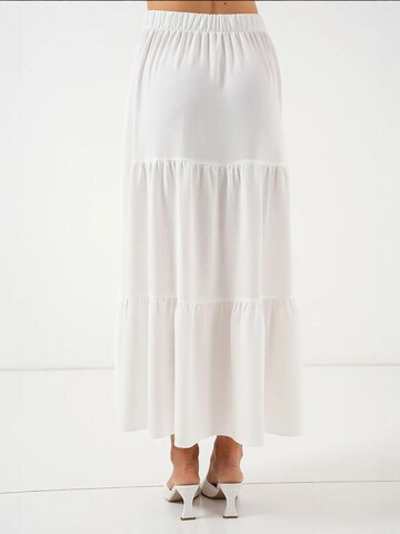 Bigdart Skirt in White