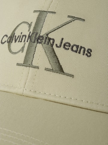 Calvin Klein Jeans Regular Cap in Green