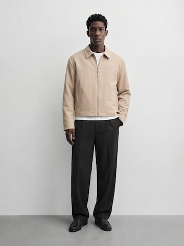 Burocs Between-Season Jacket 'Zipped' in Beige