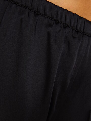 Bershka Wide leg Cargo trousers in Black