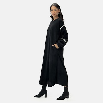 Elara Jurk in Zwart