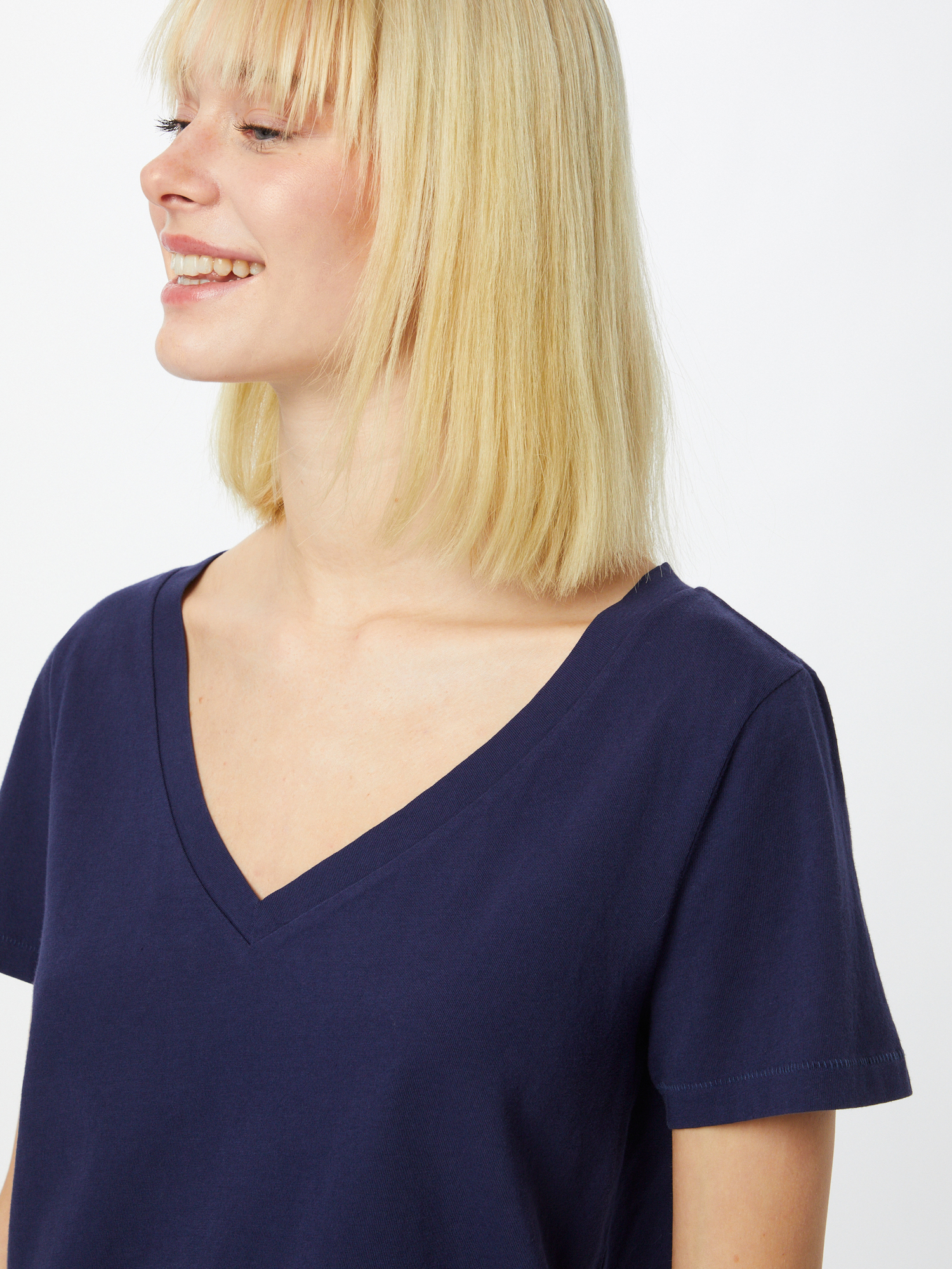 GAP T-Shirt in Navy GAP T-Shirt in Navy