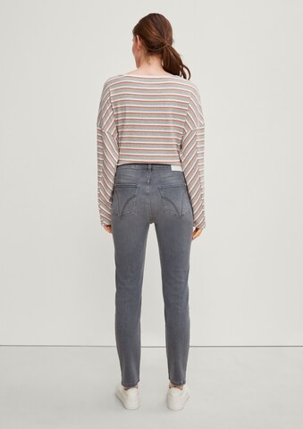 COMMA Jeans in Grau