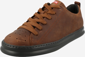 CAMPER Låg sneaker 'Four Twins' i brun: framsida