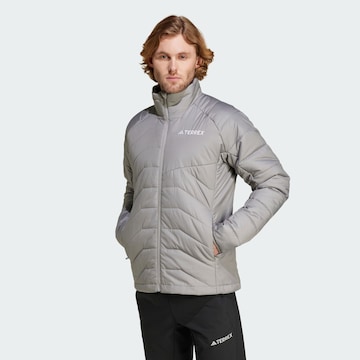 ADIDAS TERREX - Chaqueta de montaña en gris: frente