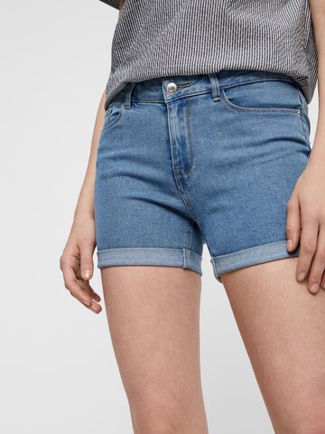 VERO MODA - Slimfit Calças de ganga 'Hot Seven' em azul