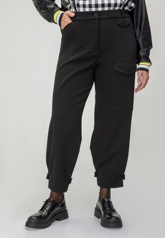 HELMIDGE Pants in Black: front