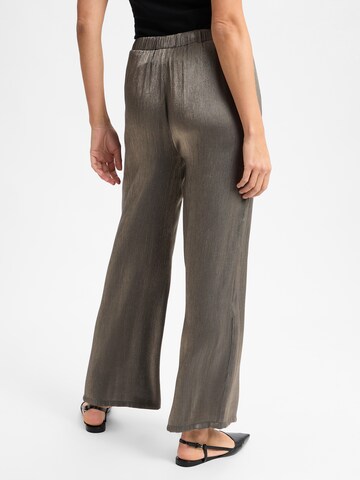Marie Lund Wide leg Pleat-Front Pants in Grey