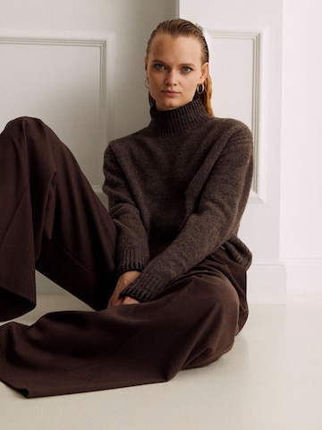 Guido Maria Kretschmer Women Sweater 'Taria' in Brown