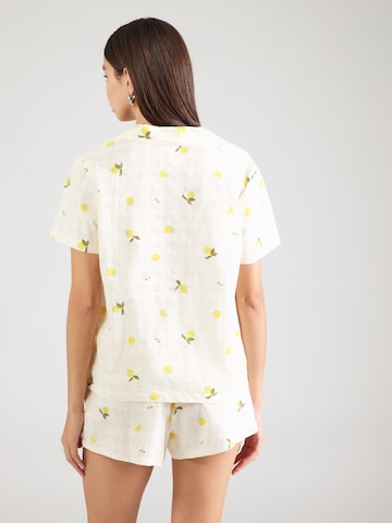 Pantaloni scurți de la Hunkemöller pe alb