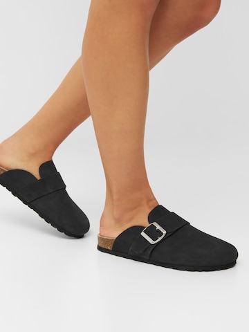 Bianco Mules 'OLIVIA' in Black: front
