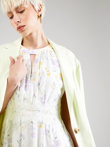 Robe 'Delia' ABOUT YOU en mélange de couleurs