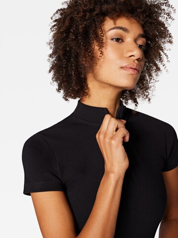 Mavi T-Shirt in Schwarz