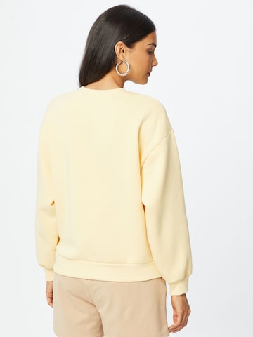 Gina Tricot Sweatshirt 'Riley' in Yellow