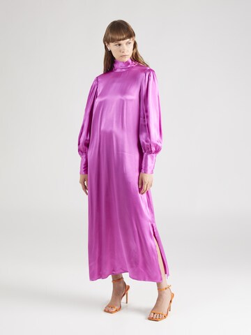 Robe 'NOOR' FRNCH PARIS en rose : devant