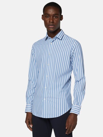 Coupe regular Chemise Boggi Milano en bleu : devant