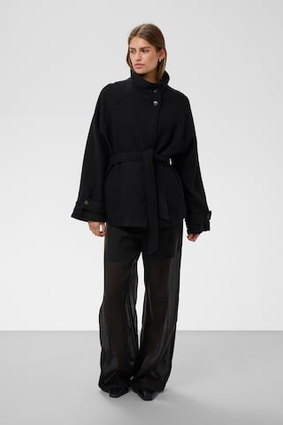 Veste mi-saison 'Angelina' SOAKED IN LUXURY en noir