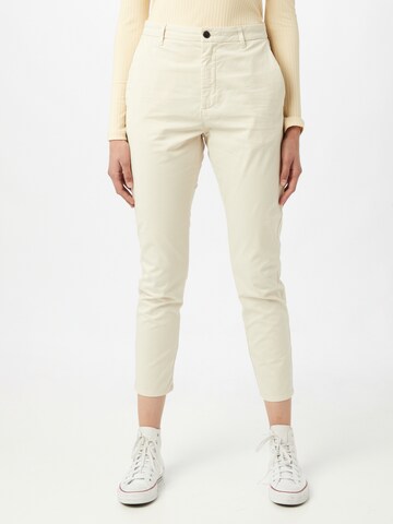 HOPE Slim fit Chino trousers in White: front