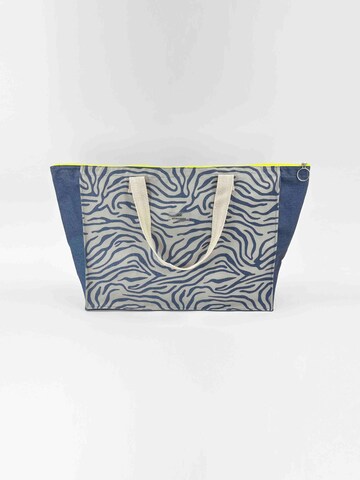Mywander Travel Bag in Blue: front