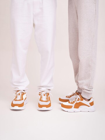 nae Vegan Shoes Tenisky 'Dan' – bílá