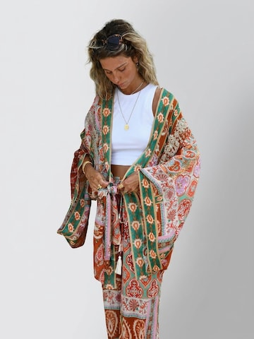 Kimono 'Kimono Court Lulia' Miss June en mélange de couleurs