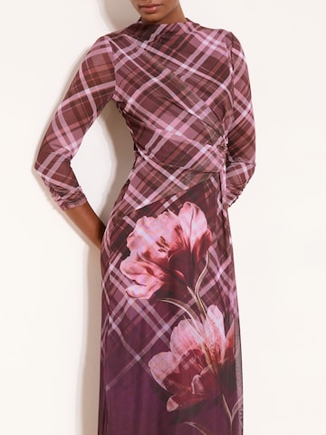 Lipsy Платье в Красный