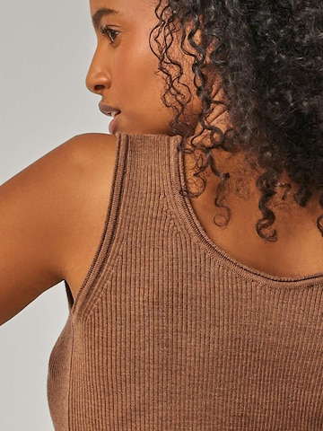 YOU LOOK PERFECT Loungewear in Brown
