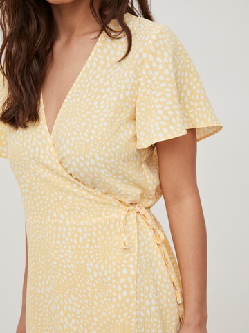 Robe 'Lovie' VILA en jaune