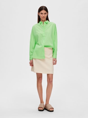 Chemisier 'Lina Sanni' SELECTED FEMME en vert