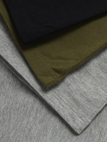 TWO SOON Shirts i grå