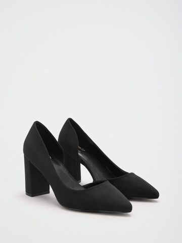 Friends Like These Pumps in Schwarz