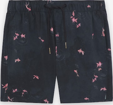 Lyle & Scott Trousers in Blue: front