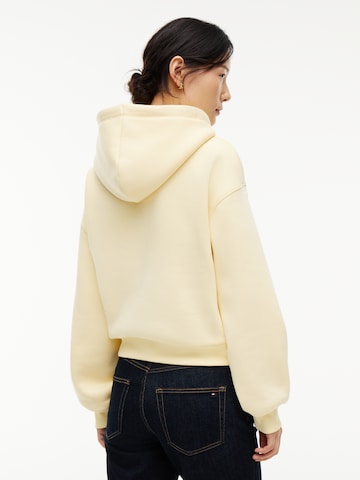 TOMMY HILFIGER - Sudadera en amarillo