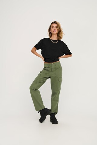 ONLY Regular Cargo trousers 'ONLMalfy' in Green