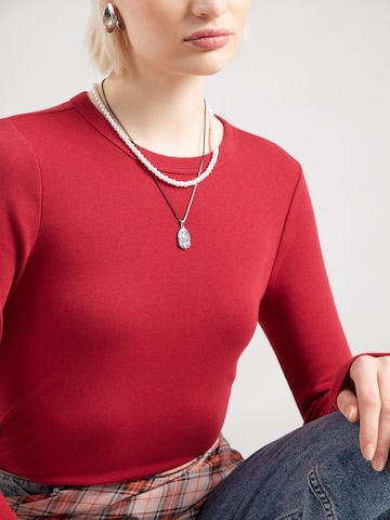 Maglietta di GAP in rosso