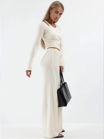Busem Wide leg Trousers in White