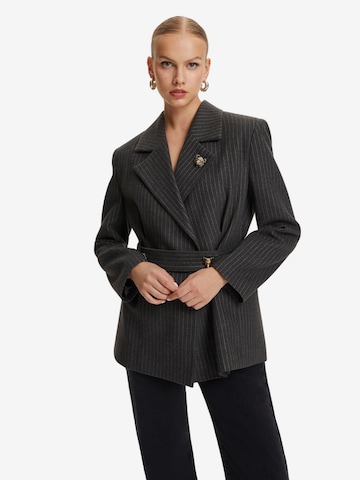 NOCTURNE - Blazer em cinzento