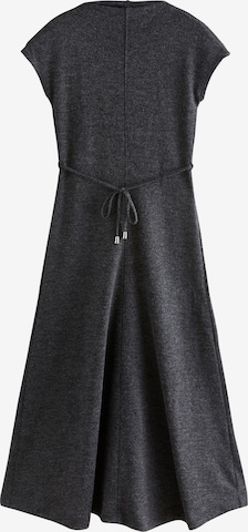 NextPletena haljina - siva boja: prednji dio
