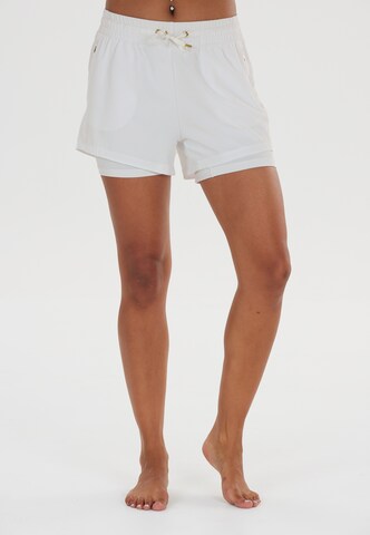 Athlecia Regular Shorts 'Timmie' in Weiß: Vorderseite