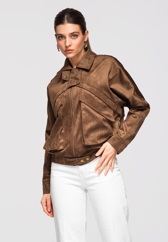 Ombre Tussenjas 'OW-JAFL-0122' in Bruin: voorkant