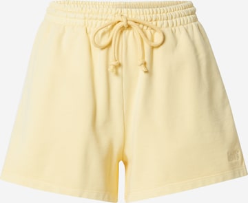 LEVI'S ® Pants 'Snack Sweatshort' in Yellow: front