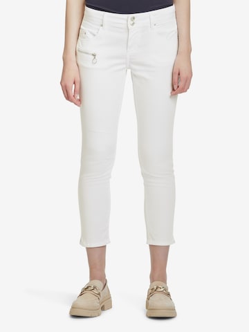 Cartoon Slim fit Jeans in White: front