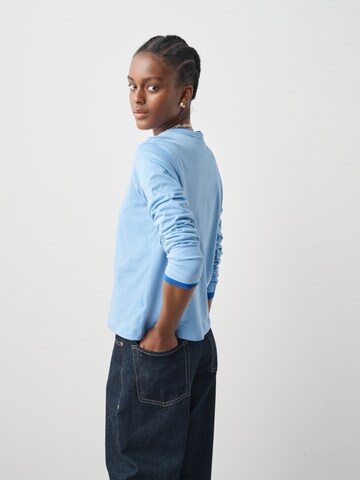 Next Shirt in Blue