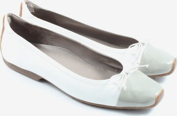 Kennel & Schmenger Flats & Loafers in 39 in White: front