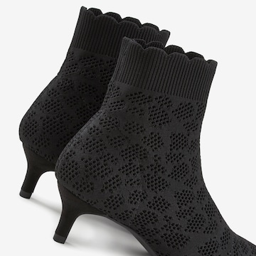 LASCANA Ankle Boots in Black