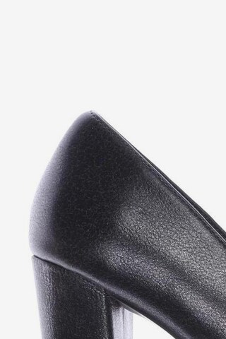 TAMARIS Sandals & High-Heeled Sandals in 37 in Grey